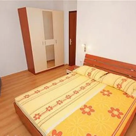 Kleines Emil Vanily By Interhome Murter