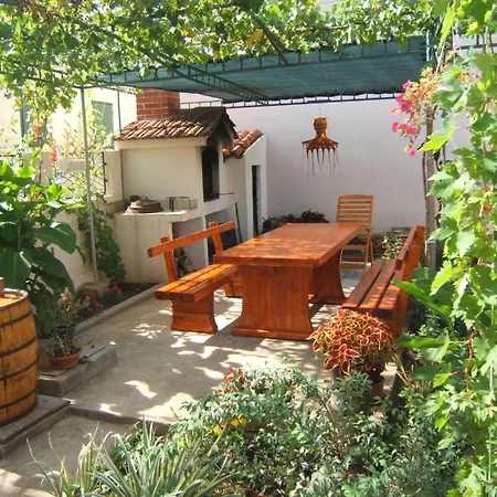 Kleines Emil Vanily By Interhome * ムルテル