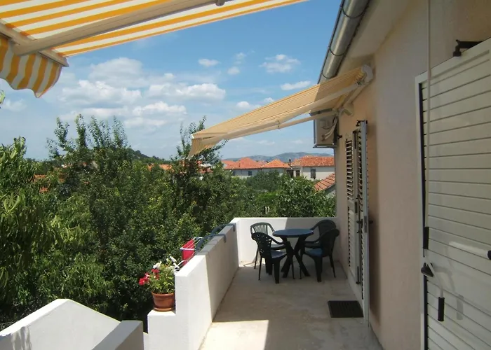 Kleines Emil Vanily By Interhome ムルテル